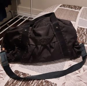 Lululemon gym and messenger bag